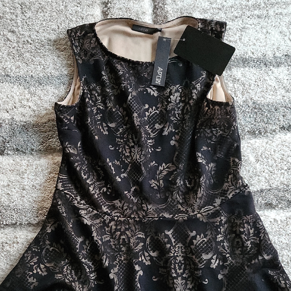 Apt. 9 Black and Tan Floral Blouse